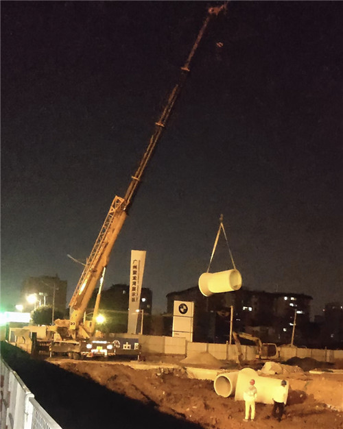 金坛区“弯臂矫正”—— 吊车的 “形变补偿” 技术